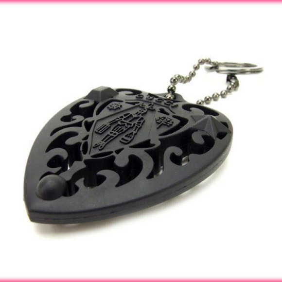 Authentic GUCCI Key Ring Heart - Picture 1 of 4
